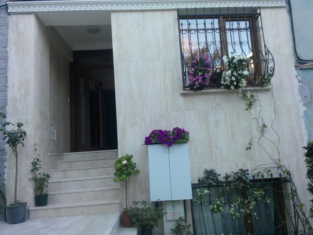 New House Apartment Istanbul Bagian luar foto